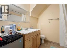 2816 24 Street NW - photo 16