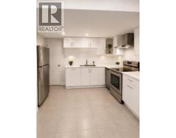 228 Castleridge Drive NE - photo 10