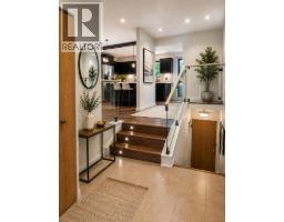 228 Castleridge Drive NE - photo 3