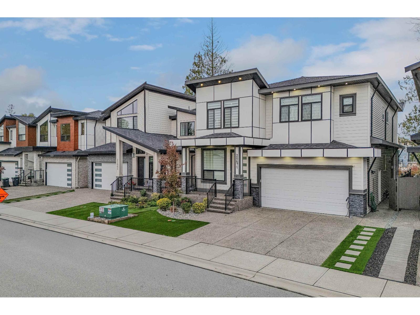 20671 76B AVENUE, Langley