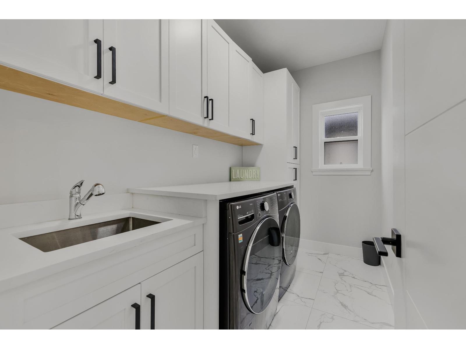 20671 76B AVENUE, Langley