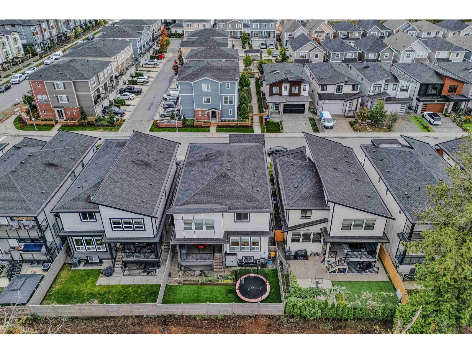 20671 76B AVENUE, Langley