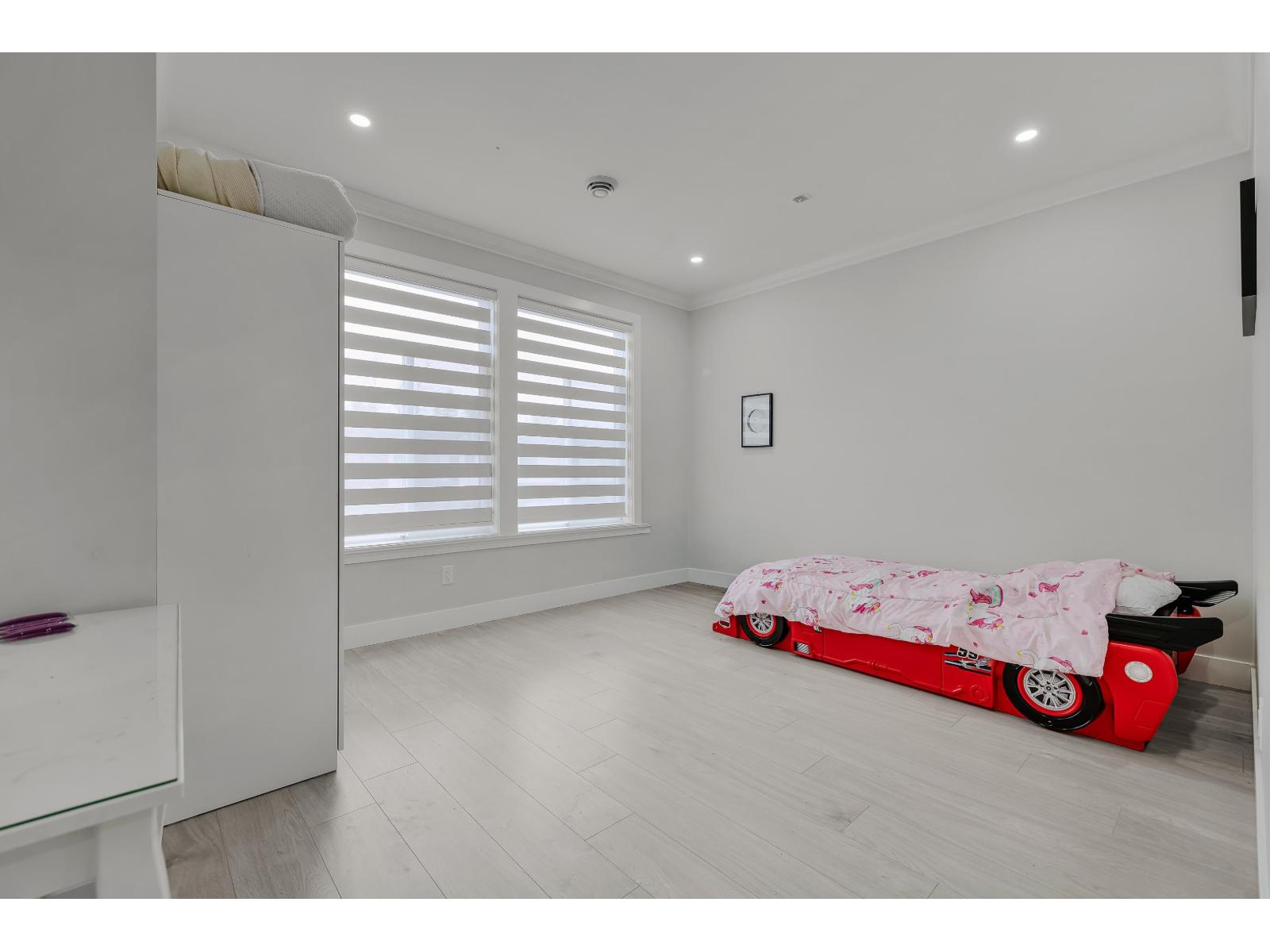 20671 76B AVENUE, Langley