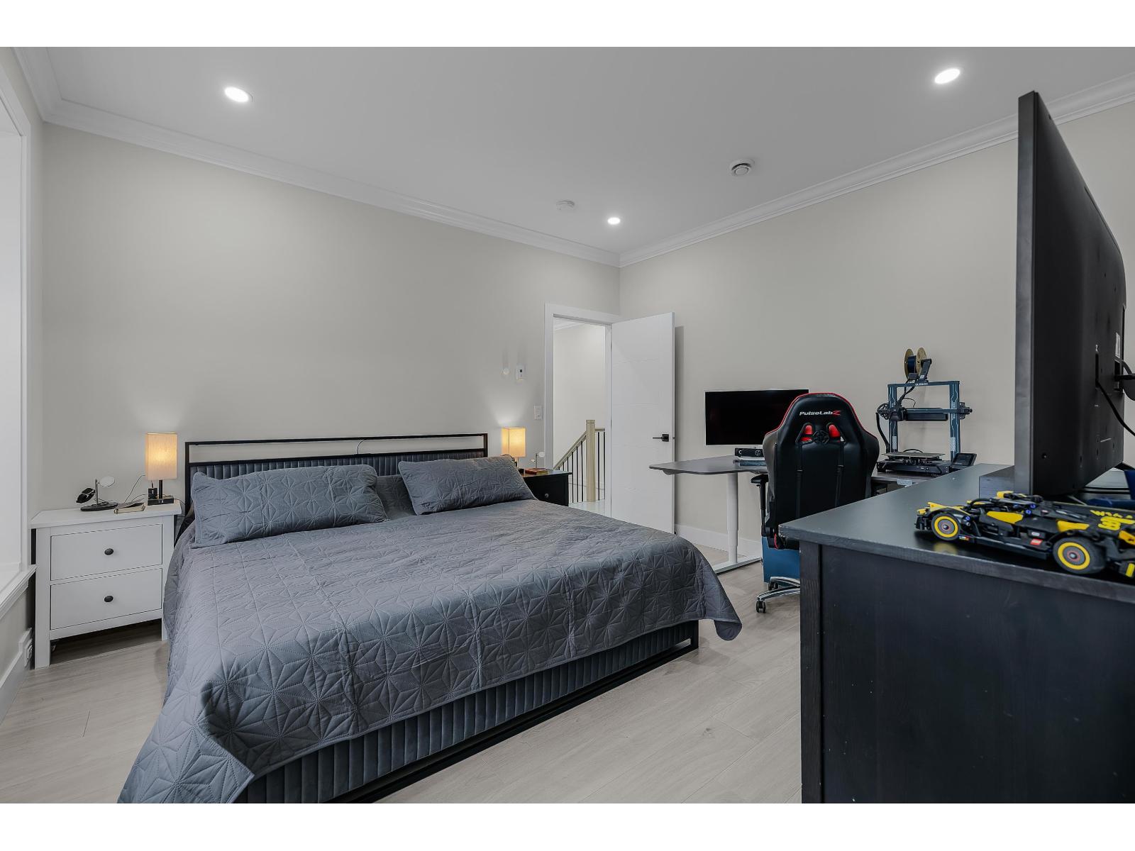 20671 76B AVENUE, Langley
