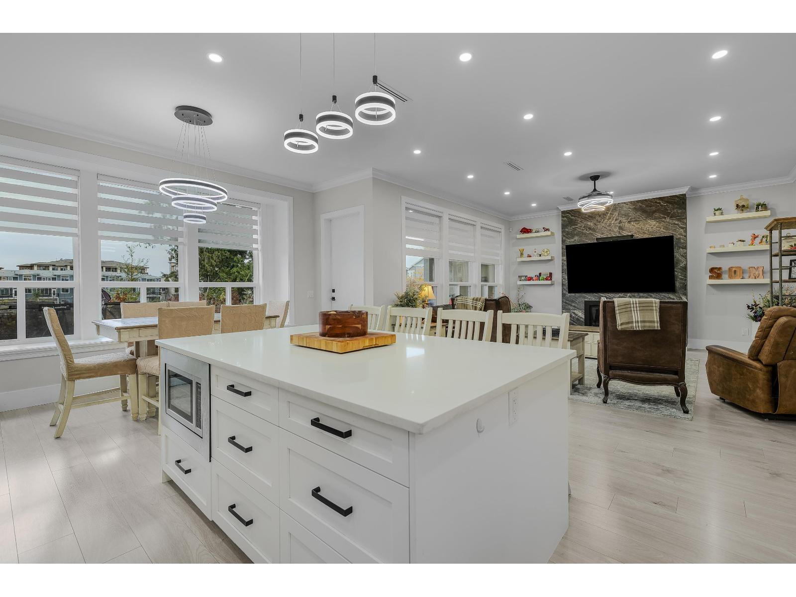 20671 76B AVENUE, Langley