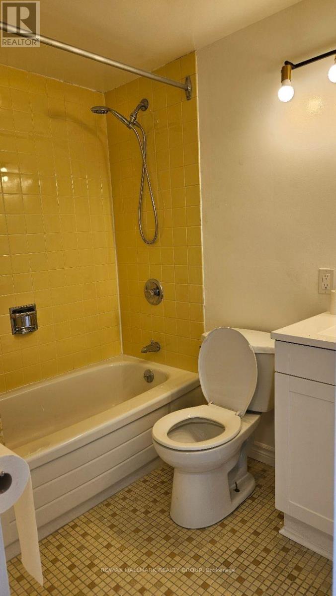 #4 158 MCARTHUR AVENUE - Image 15