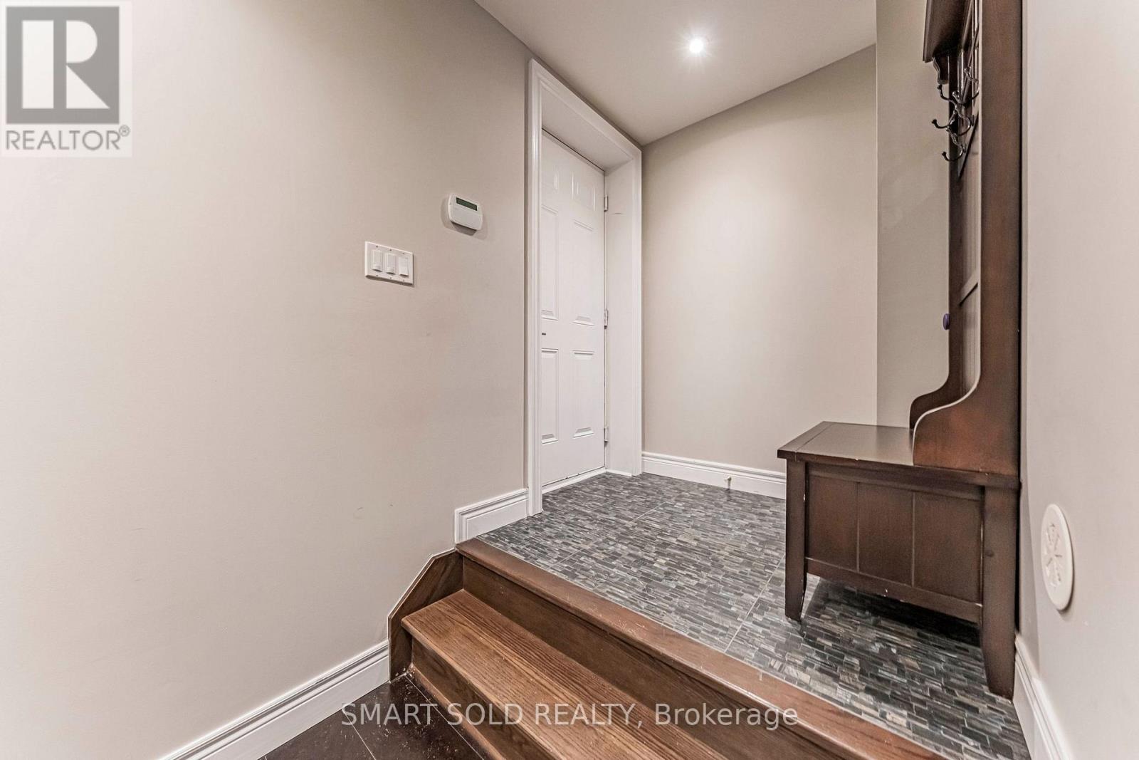 31 LORD DURHAM ROAD - 44