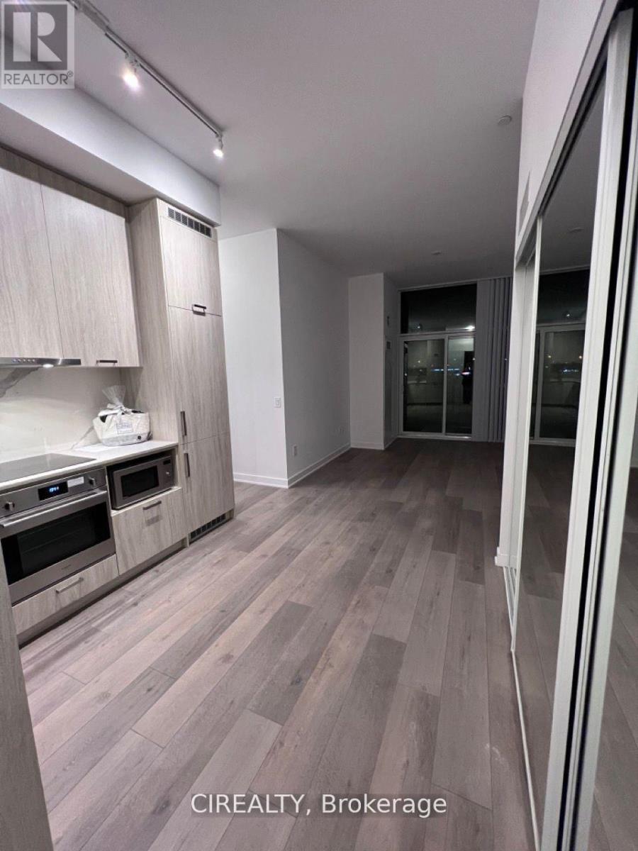 210 - 38 HONEYCRISP CRESCENT, Vaughan (Vaughan Corporate Centre) — photo 3