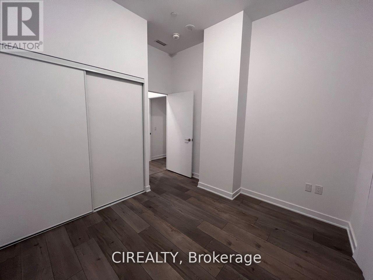 210 - 38 HONEYCRISP CRESCENT, Vaughan (Vaughan Corporate Centre) — photo 8