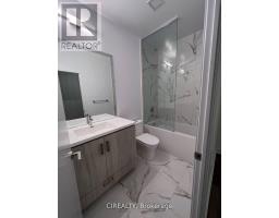 210 - 38 Honeycrisp Crescent, Vaughan, ON L4K0M8 Photo 10