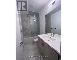 210 - 38 Honeycrisp Crescent, Vaughan, ON L4K0M8 Photo 11