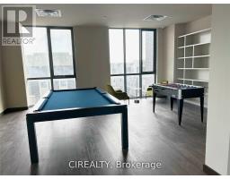 210 - 38 Honeycrisp Crescent, Vaughan, ON L4K0M8 Photo 13