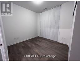 210 - 38 Honeycrisp Crescent, Vaughan, ON L4K0M8 Photo 7