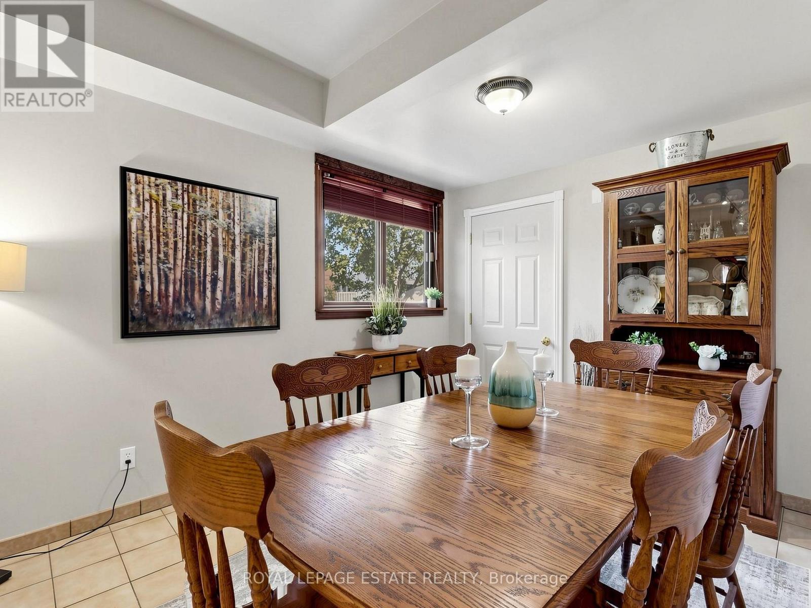 38 BURBANK CRESCENT - 18