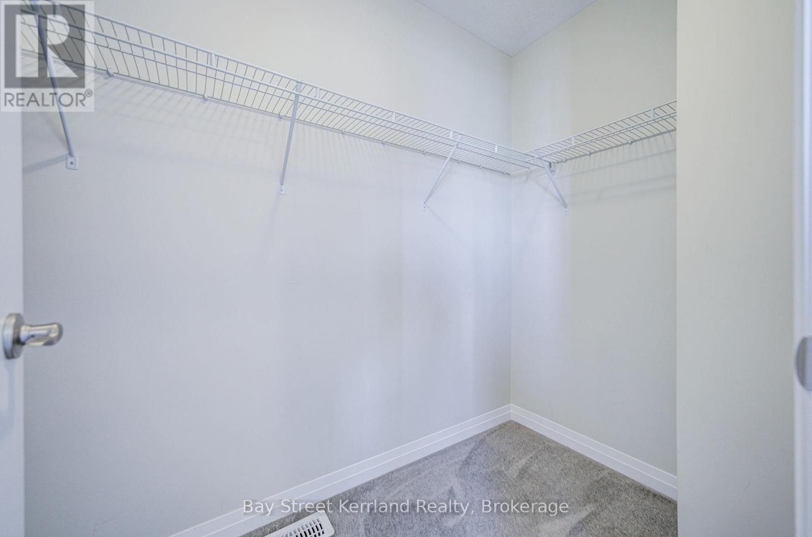 7 Sportsman Hill Street, Kitchener, ON photo 31