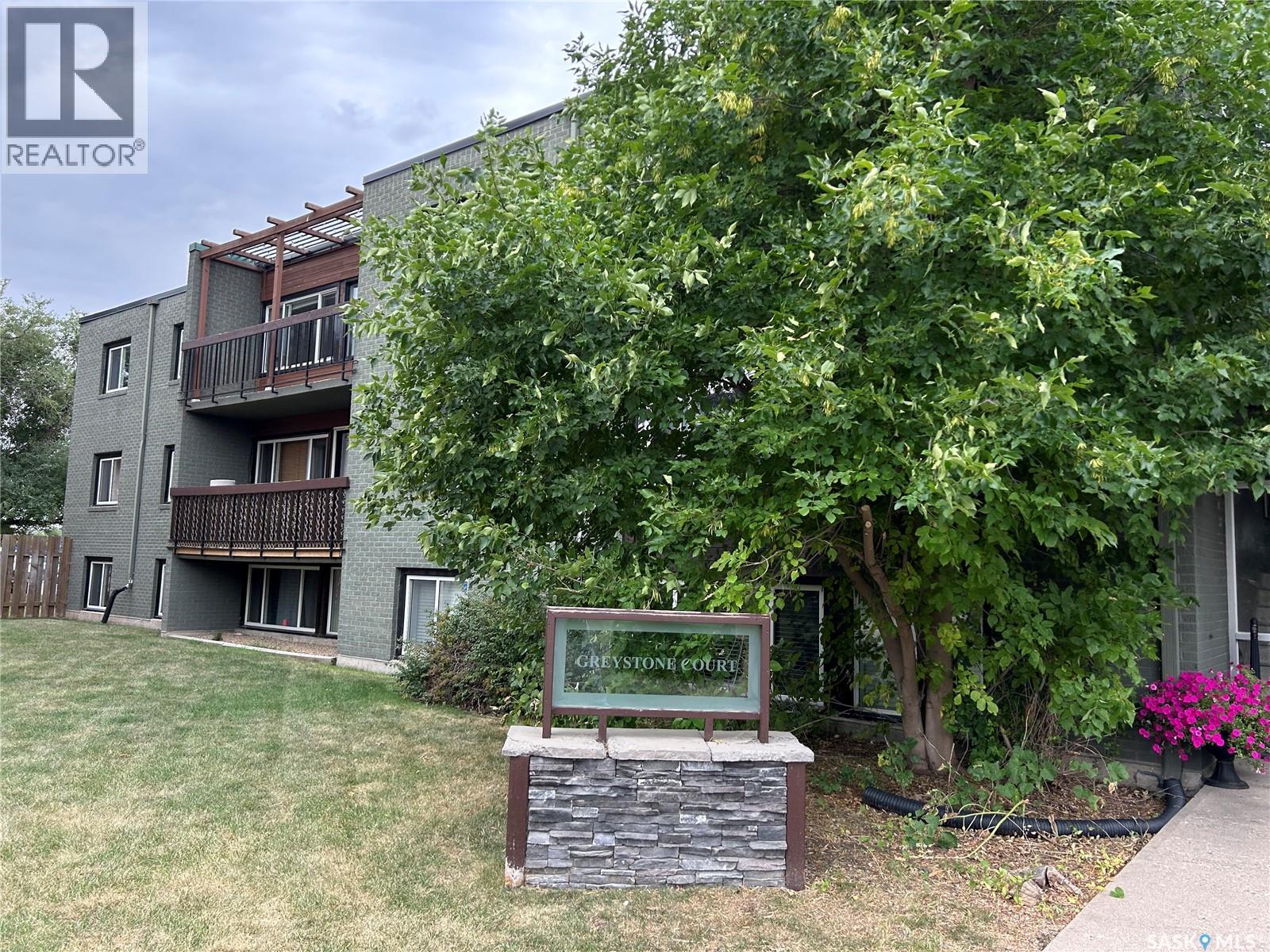 17 208 Lindsay PLACE, Saskatoon — photo 2