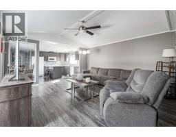 Kitchen - 164 Caouette Crescent, Fort Mcmurray, AB T9K2H5 Photo 7