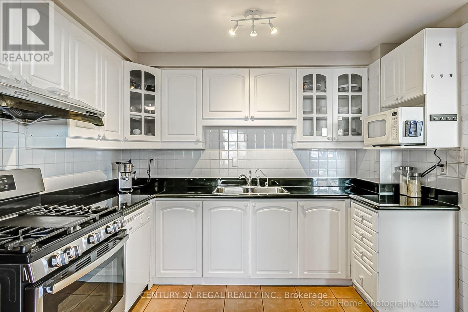 107 - 126 DUSAY PLACE, Toronto (L'Amoreaux) — photo 3