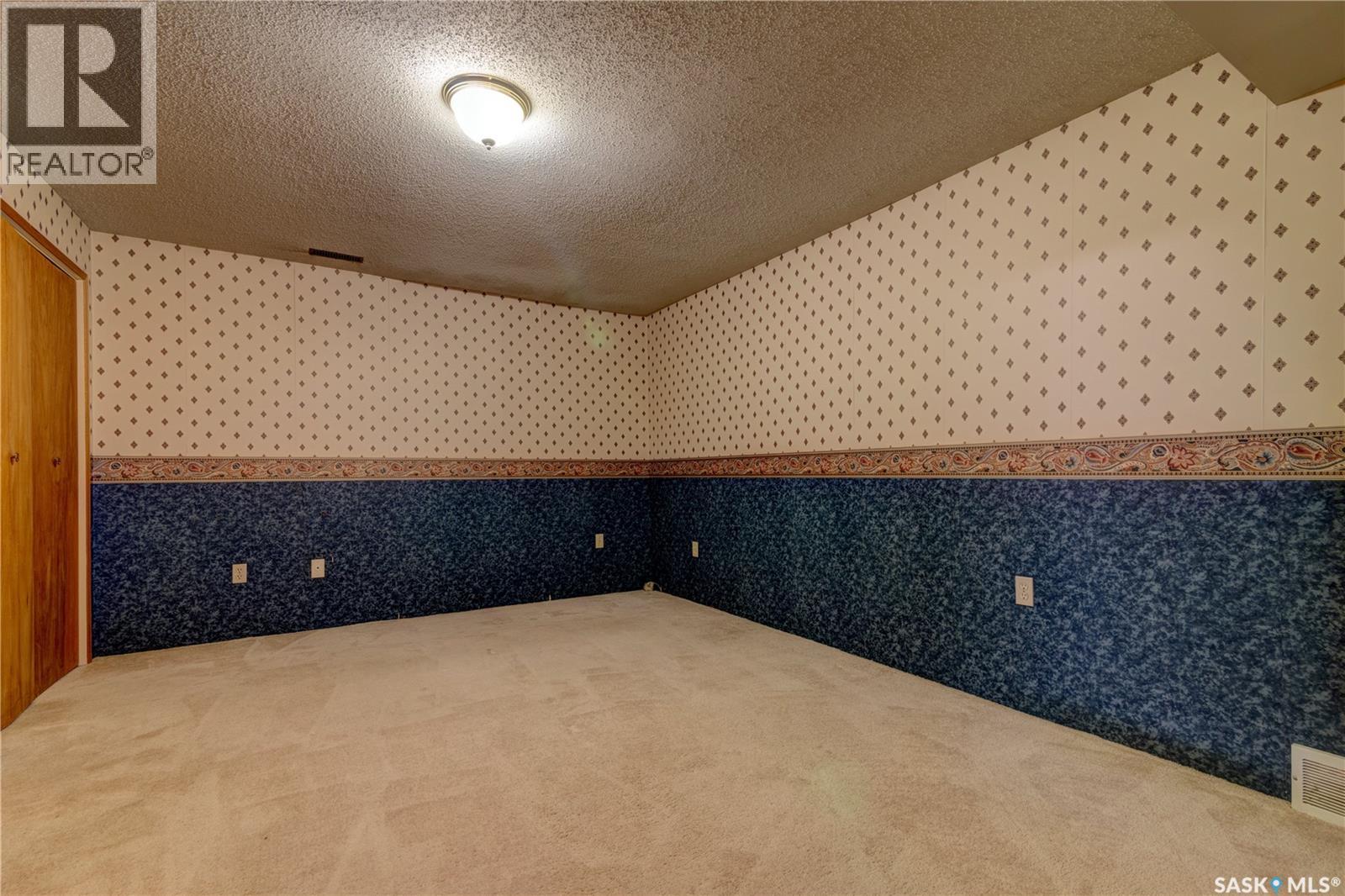 5 Wheaton CRESCENT, Regina — photo 35