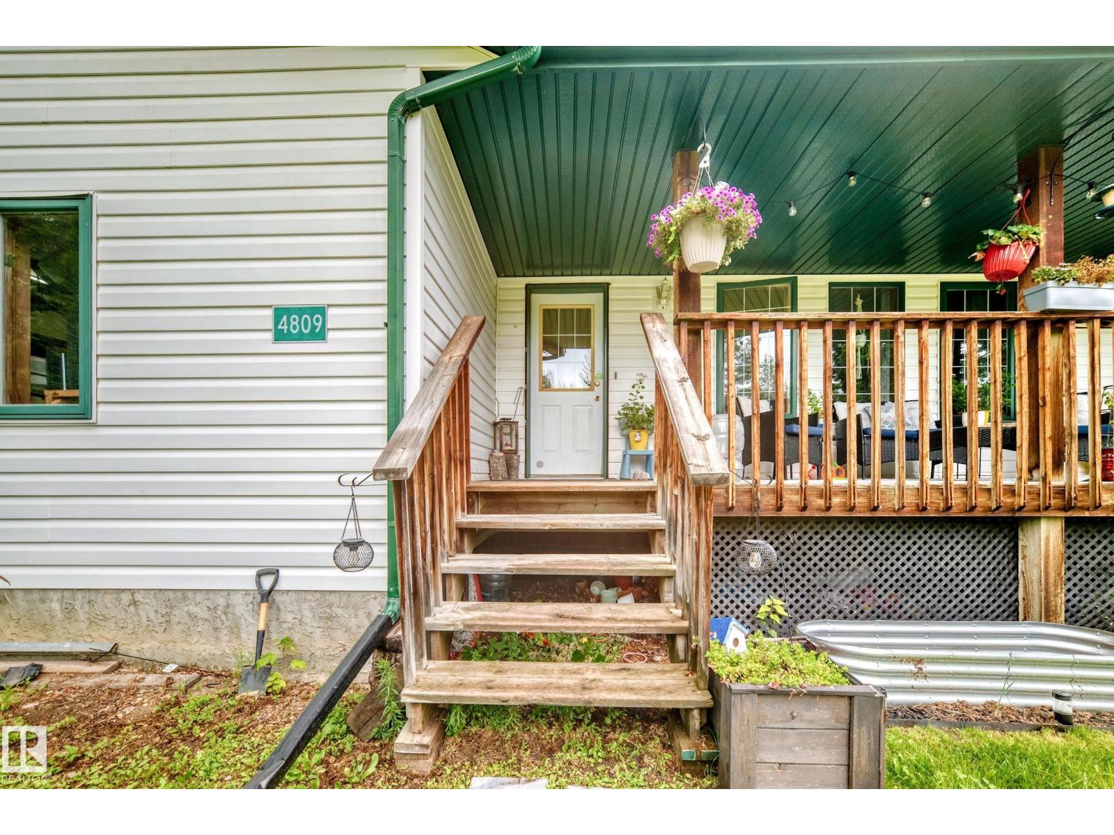4809 51 ST - 5