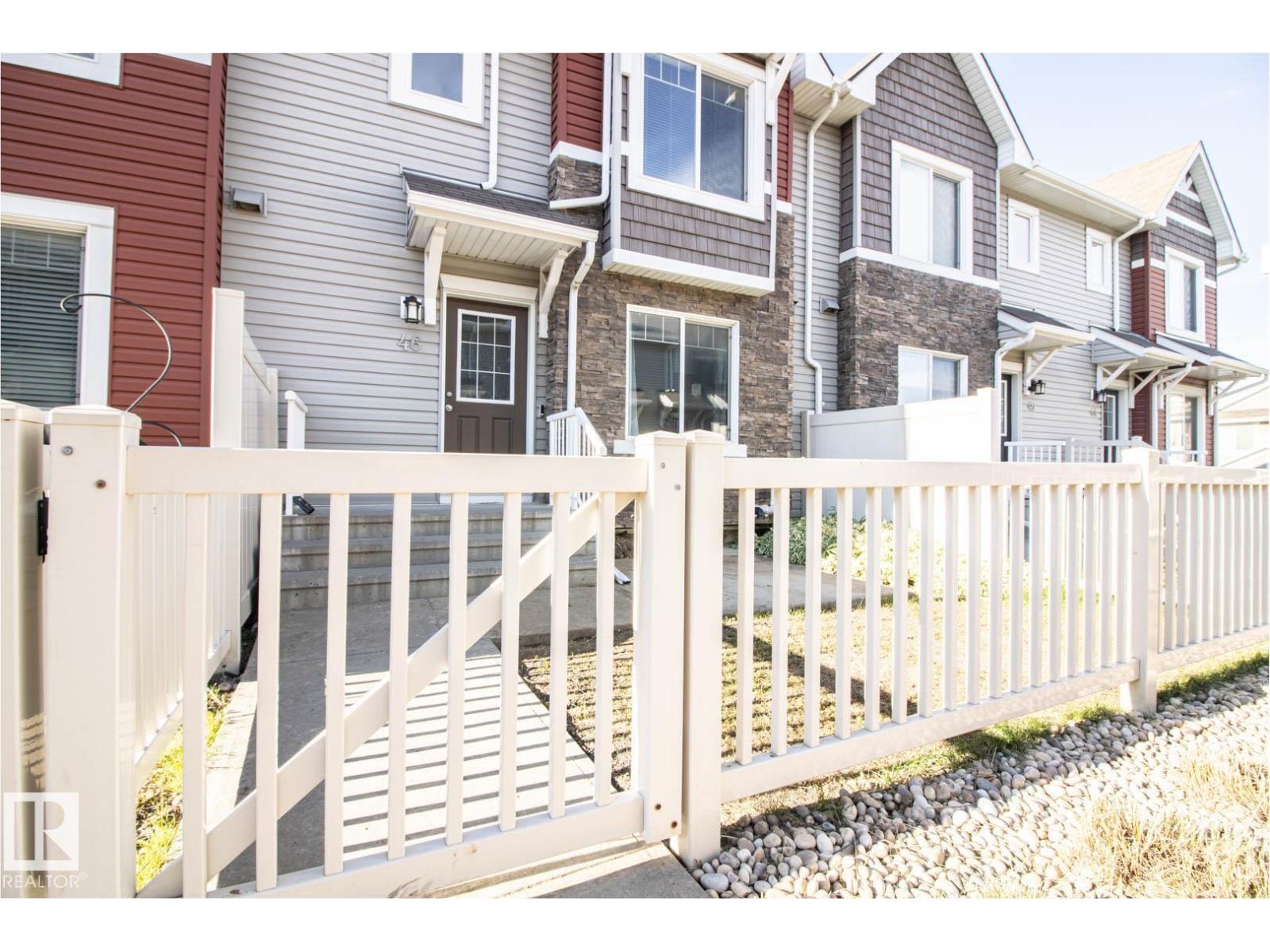 #46 – 5317 3 Avenue SW, Charlesworth — photo 4 of 30: Property photo