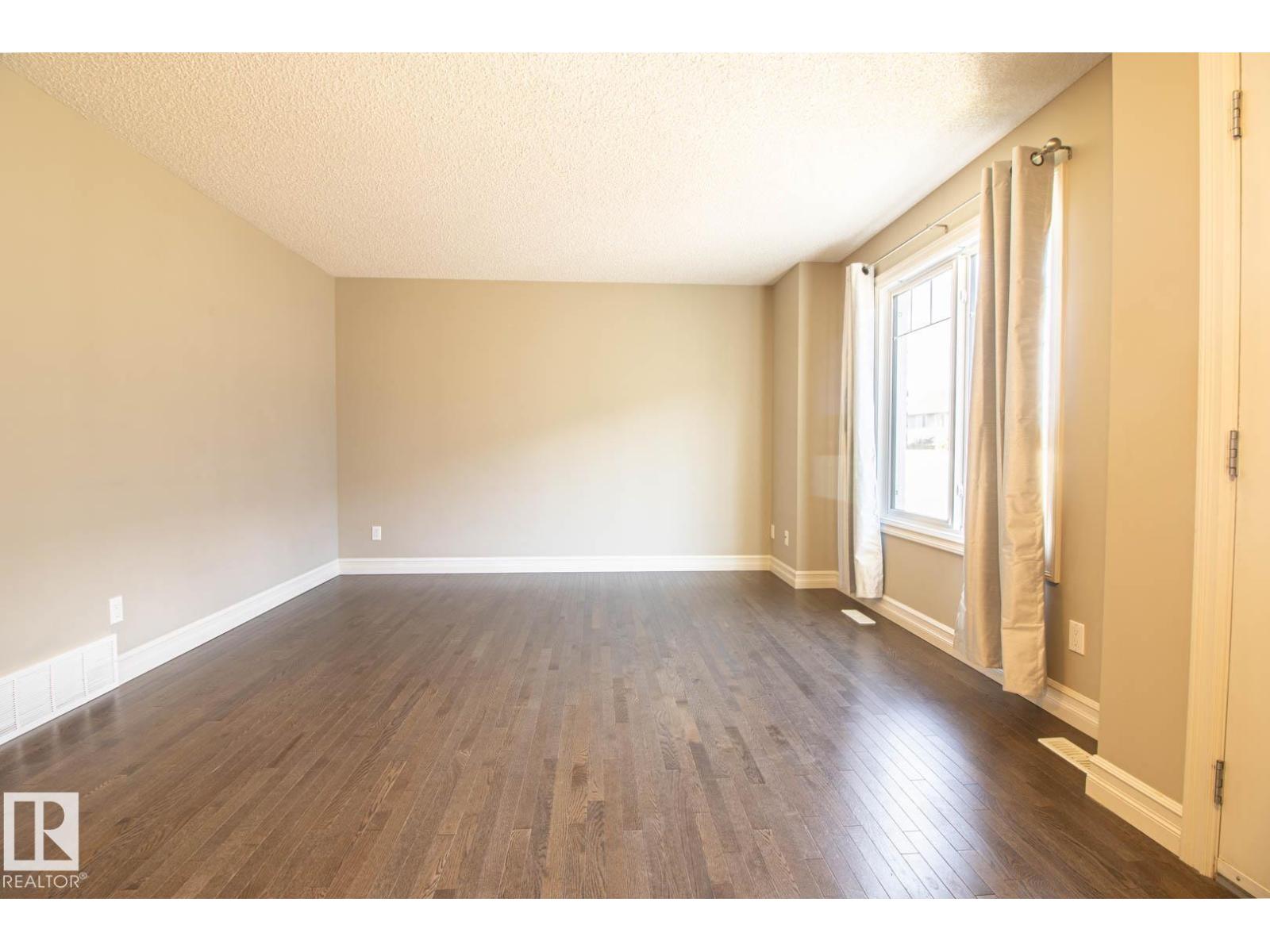 #46 – 5317 3 Avenue SW, Charlesworth — photo 11 of 30: Property photo