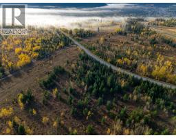 25 Cariboo 97 Highway, 100 Mile House, BC V0K2E1 Photo 10