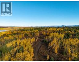 25 Cariboo 97 Highway, 100 Mile House, BC V0K2E1 Photo 8