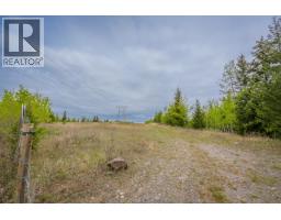 25 Cariboo 97 Highway, 100 Mile House, BC V0K2E1 Photo 26