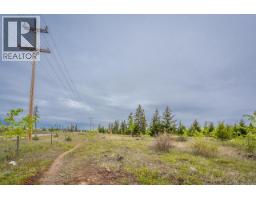 25 Cariboo 97 Highway, 100 Mile House, BC V0K2E1 Photo 13