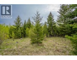 25 Cariboo 97 Highway, 100 Mile House, BC V0K2E1 Photo 17