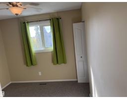 9561a 180a St Nw, Edmonton, AB T5T2Z4 Photo 9