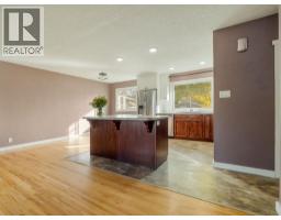 309 26 Street S - photo 7