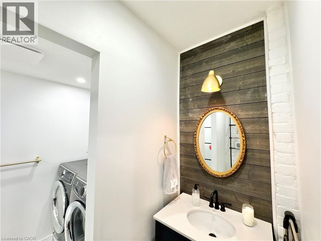 280 Douro Street — photo 15