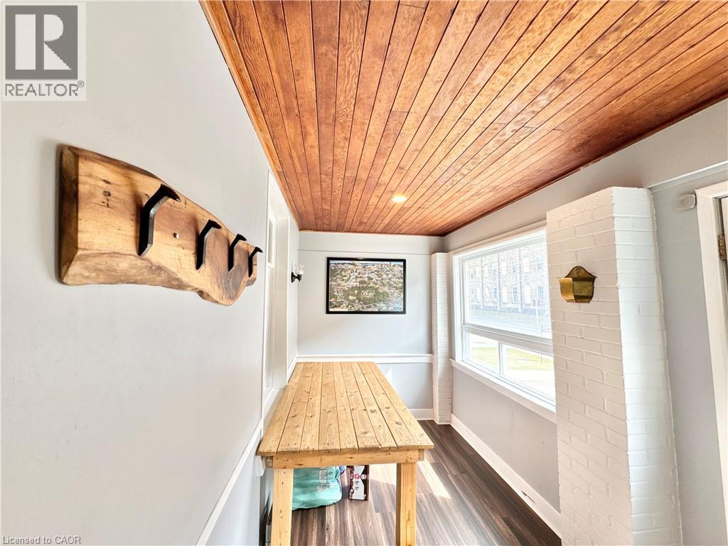 280 Douro Street — photo 8