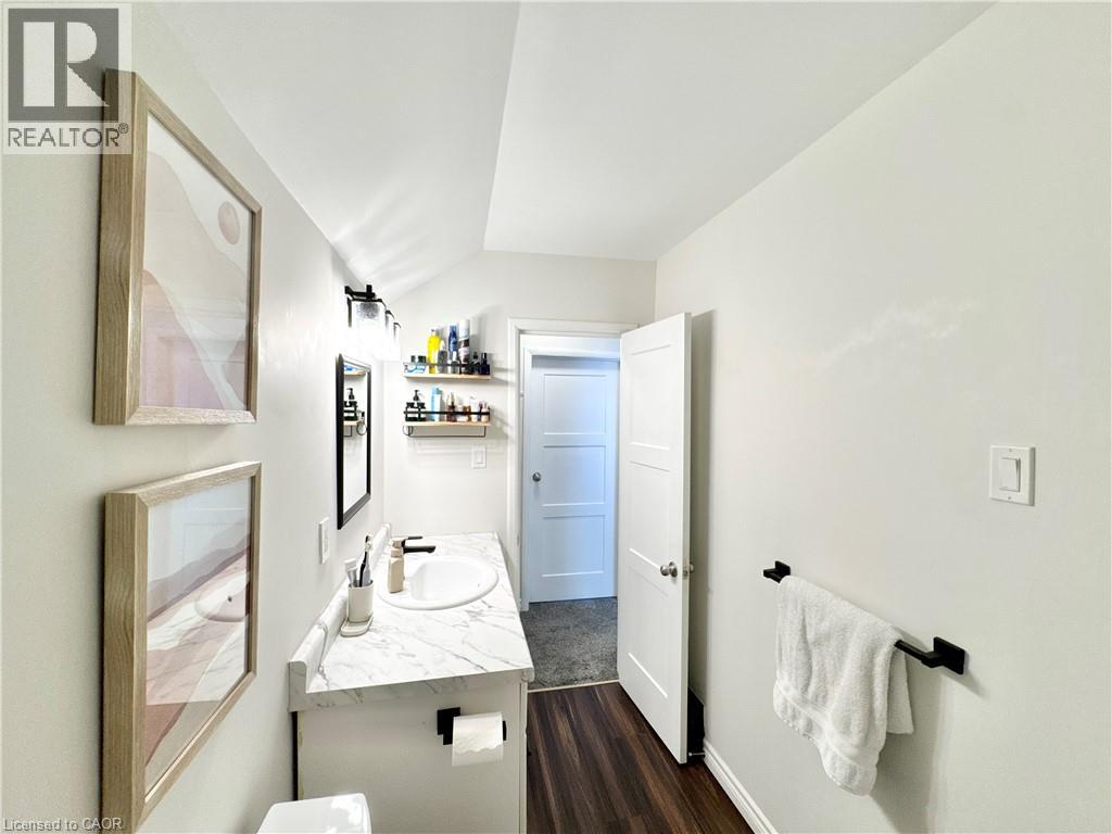 280 Douro Street — photo 39