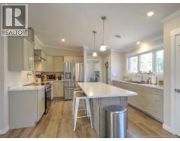 124 Diamond Square Road, photo 10