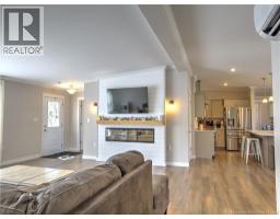 124 Diamond Square Road, photo 13