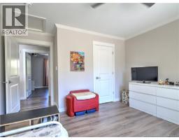 124 Diamond Square Road, photo 24