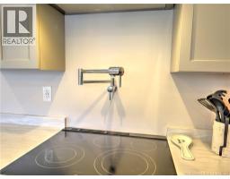 124 Diamond Square Road, photo 5