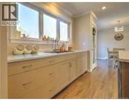 124 Diamond Square Road, photo 6