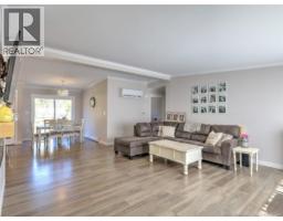 124 Diamond Square Road, photo 15