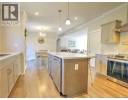 124 Diamond Square Road, photo 4