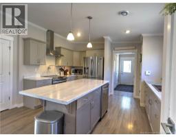 124 Diamond Square Road, photo 9