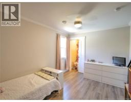 124 Diamond Square Road, photo 21