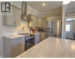 124 Diamond Square Road, photo 7