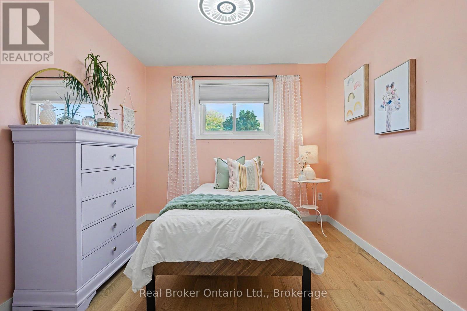 #54 5475 LAKESHORE UNIT ROAD - Image 19