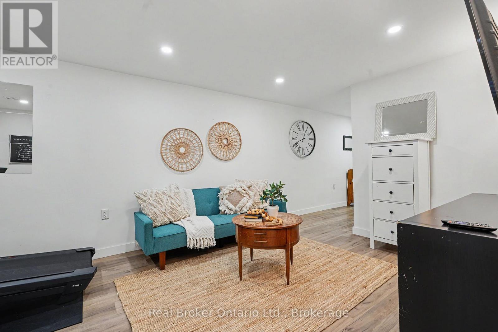 #54 5475 LAKESHORE UNIT ROAD - Image 24