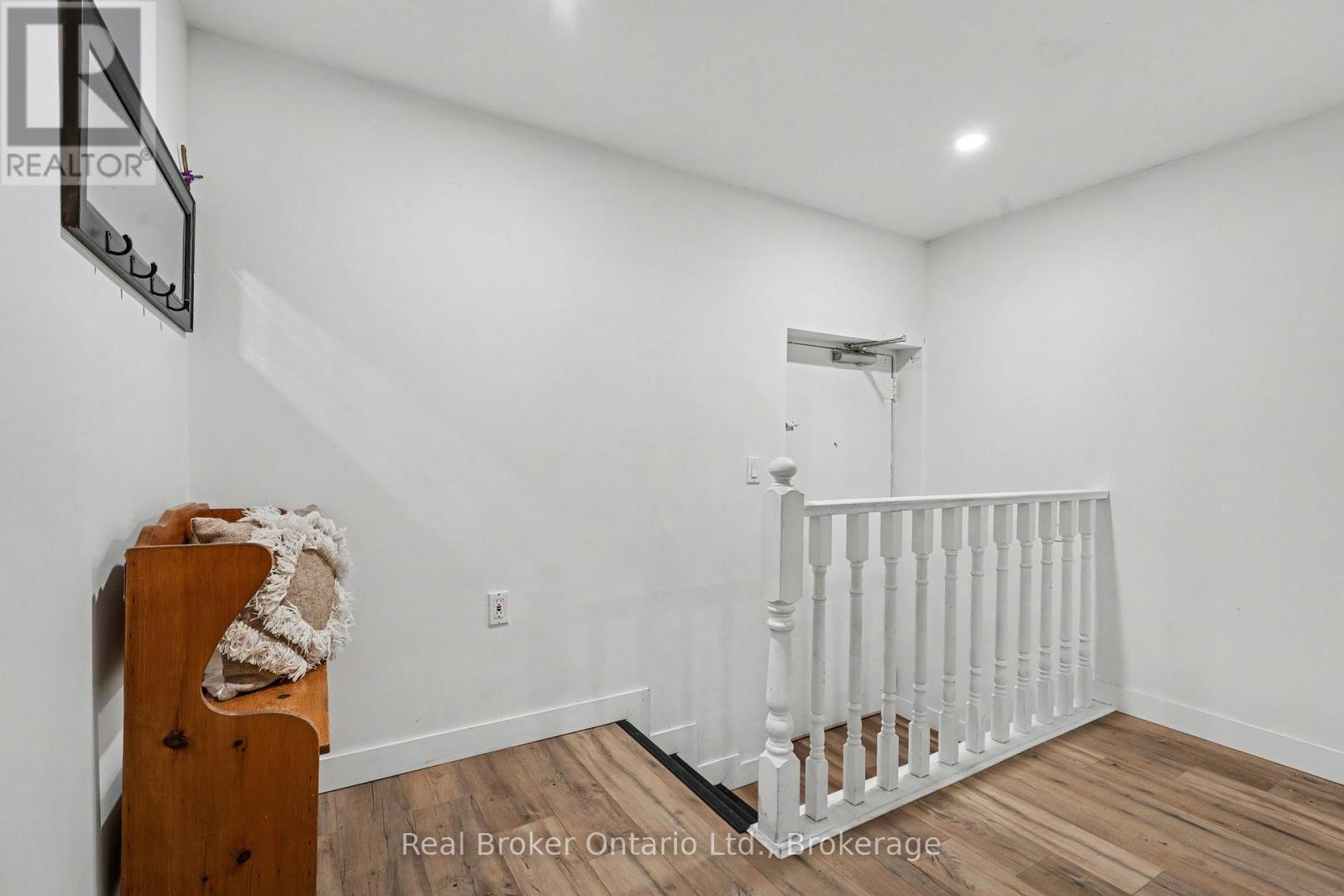 #54 5475 LAKESHORE UNIT ROAD - Image 27
