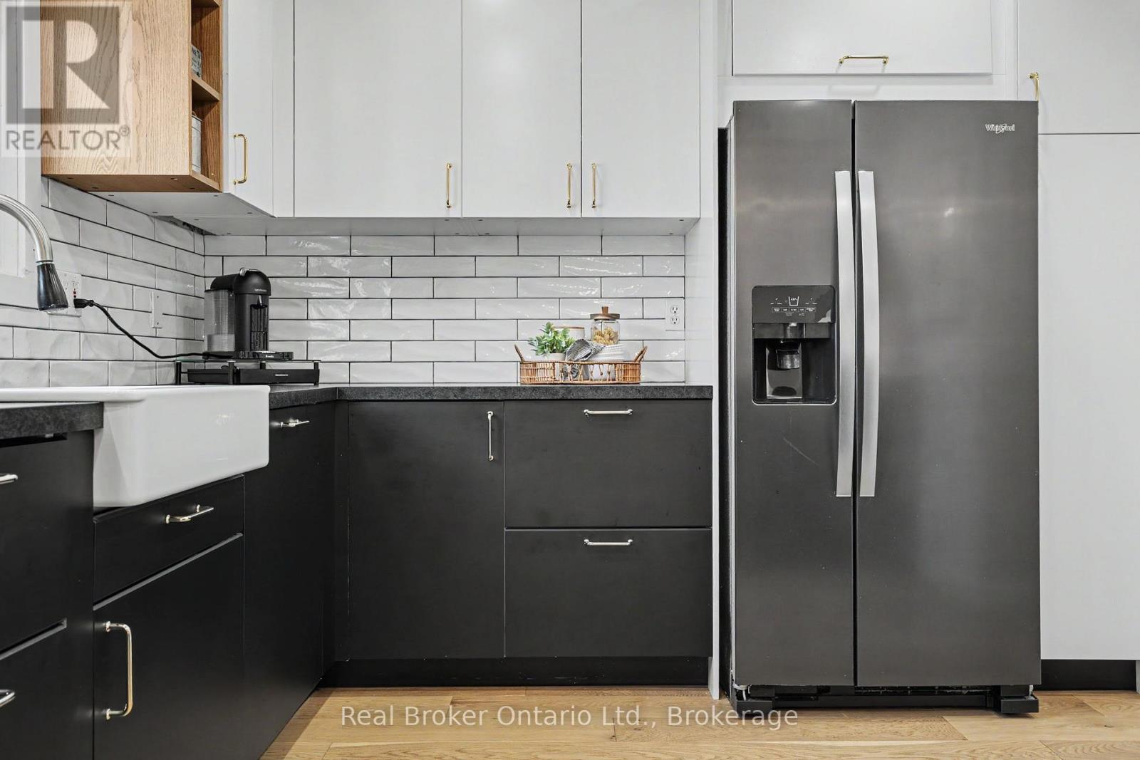 #54 5475 LAKESHORE UNIT ROAD - Image 33